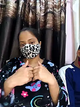 Snapshot of bigtitsqueen chatting on January 2025 04:54:01 PM bigtitsqueen online show from January 2025 04:54:01 PM