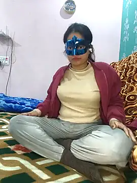 Snapshot of bigtitsqueen chatting on January 2025 03:37:01 PM bigtitsqueen online show from January 2025 03:37:01 PM