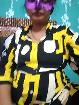 Snapshot of bigtitsqueen chatting on October 2025 04:38:02 PM bigtitsqueen online show from October 2025 04:38:02 PM