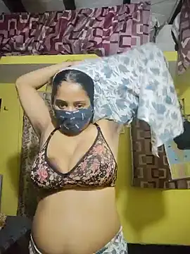 bigtitsqueen online show from June 2026 04:38:01 PM