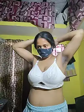 bigtitsqueen online show from June 2026 09:01:02 AM