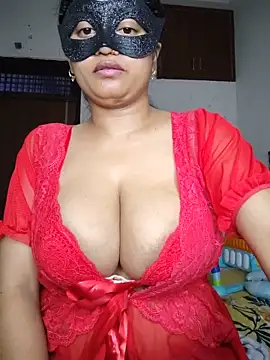 bigtitsqueen online show from July 2026 09:48:01 AM