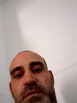 Snapshot of pelarrico12 chatting on January 2025 01:52:01 PM pelarrico12 online show from January 2025 01:52:01 PM