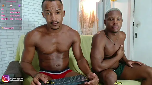 Snapshot of mikejaybra chatting on January 2025 05:35:01 AM mikejaybra online show from January 2025 05:35:01 AM