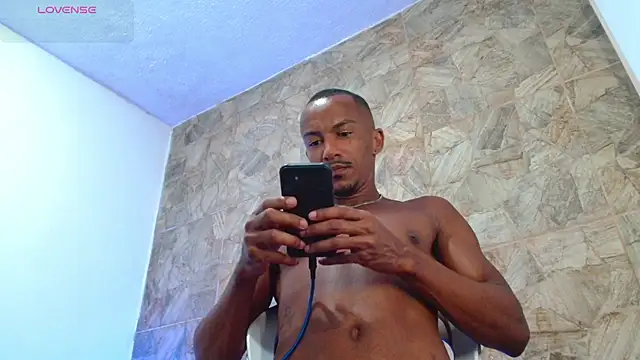 Snapshot of mikejaybra chatting on October 2025 04:27:02 PM mikejaybra online show from October 2025 04:27:02 PM