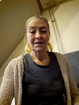 Snapshot of lisalustjouw chatting on January 2025 09:02:02 AM lisalustjouw online show from January 2025 09:02:02 AM