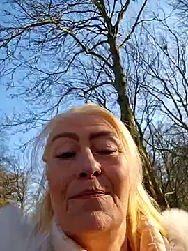 Snapshot of lisalustjouw chatting on March 2025 01:40:01 PM lisalustjouw online show from March 2025 01:40:01 PM