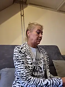 Snapshot of lisalustjouw chatting on September 2025 09:47:02 AM lisalustjouw online show from September 2025 09:47:02 AM