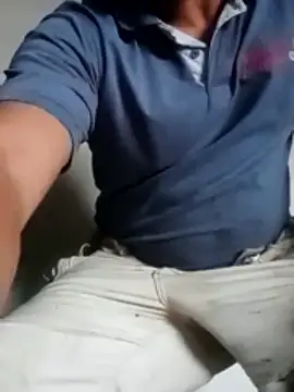 Snapshot of luchoarr chatting on January 2026 10:13:01 PM luchoarr online show from January 2026 10:13:01 PM