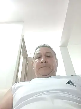 Snapshot of luchoarr chatting on January 2026 02:32:02 PM luchoarr online show from January 2026 02:32:02 PM