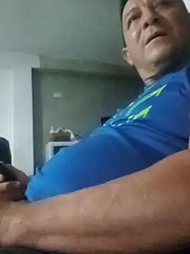 Snapshot of luchoarr chatting on February 2026 03:23:01 AM luchoarr online show from February 2026 03:23:01 AM