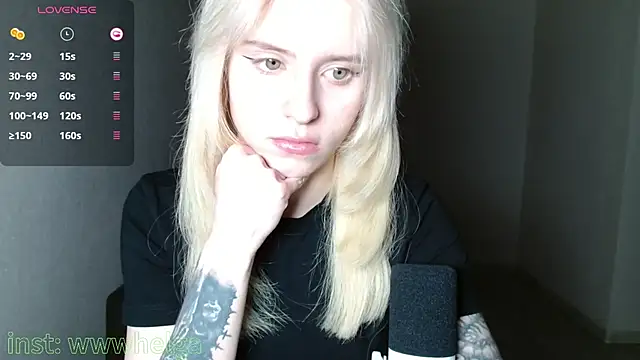 LizaKisses online show from October 2025 02:52:02 PM