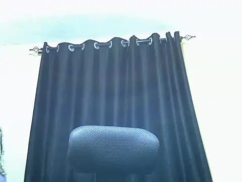 Snapshot of Horny-slut_ chatting on November 2025 05:33:02 PM Horny-slut online show from November 2025 05:33:02 PM