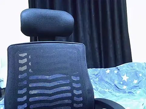 Snapshot of Horny-slut_ chatting on December 2025 02:26:01 PM Horny-slut online show from December 2025 02:26:01 PM