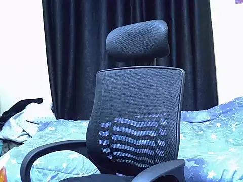 Snapshot of Horny-slut_ chatting on January 2026 03:54:01 AM Horny-slut online show from January 2026 03:54:01 AM