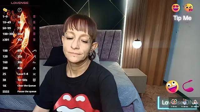 Snapshot of NatashaMason_ chatting on June 2026 07:35:02 PM NatashaMason online show from June 2026 07:35:02 PM