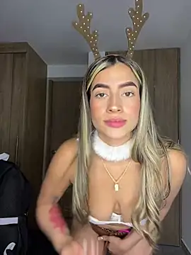 Snapshot of Issabela_G1 chatting on December 2024 09:46:01 PM Issabela G1 online show from December 2024 09:46:01 PM