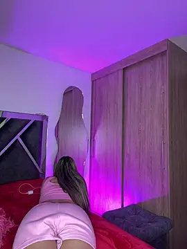 Snapshot of Issabela_G1 chatting on December 2024 11:20:02 PM Issabela G1 online show from December 2024 11:20:02 PM