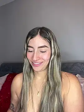 Snapshot of Issabela_G1 chatting on January 2025 08:06:01 AM Issabela G1 online show from January 2025 08:06:01 AM