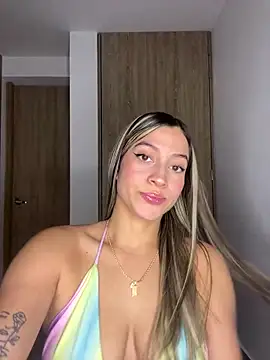 Snapshot of Issabela_G1 chatting on January 2025 03:15:01 AM Issabela G1 online show from January 2025 03:15:01 AM