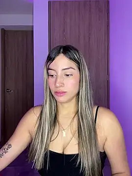 Snapshot of Issabela_G1 chatting on February 2025 03:16:02 AM Issabela G1 online show from February 2025 03:16:02 AM