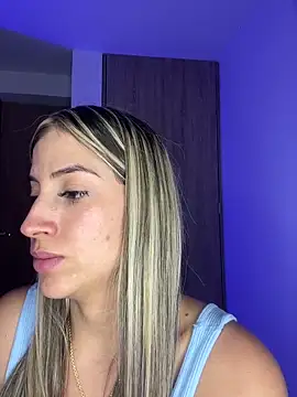 Snapshot of Issabela_G1 chatting on March 2025 05:31:02 AM Issabela G1 online show from March 2025 05:31:02 AM