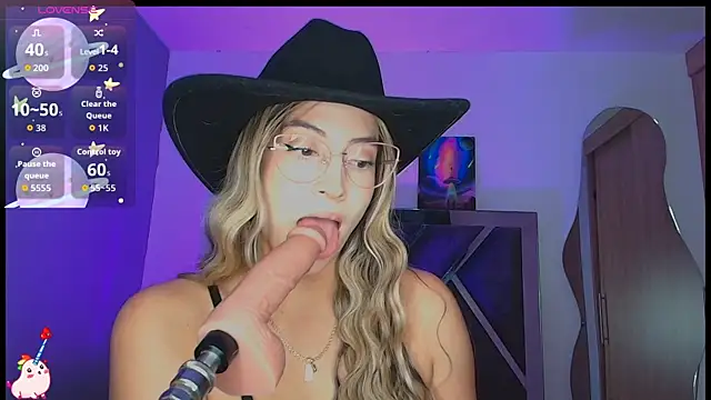 Snapshot of Issabela_G1 chatting on December 2025 12:16:02 AM Issabela G1 online show from December 2025 12:16:02 AM