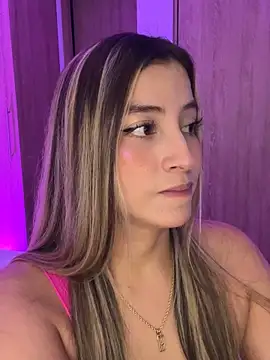 Snapshot of Issabela_G1 chatting on February 2026 03:49:01 AM Issabela G1 online show from February 2026 03:49:01 AM