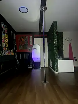 Snapshot of Luluof chatting on October 2025 09:38:02 AM Luluof online show from October 2025 09:38:02 AM