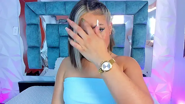 Snapshot of Nanda_Vixen chatting on January 2025 01:58:02 AM Nanda Vixen online show from January 2025 01:58:02 AM