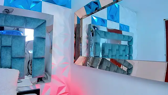 Snapshot of Nanda_Vixen chatting on February 2025 05:41:01 AM Nanda Vixen online show from February 2025 05:41:01 AM