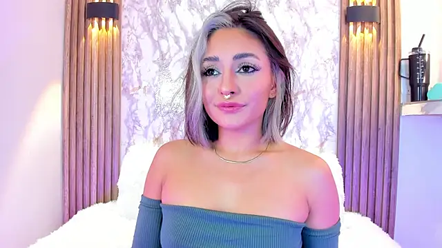 Snapshot of Nanda_Vixen chatting on February 2025 02:14:02 PM Nanda Vixen online show from February 2025 02:14:02 PM