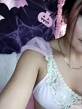 Snapshot of Nanda_Vixen chatting on October 2025 03:28:01 AM Nanda Vixen online show from October 2025 03:28:01 AM