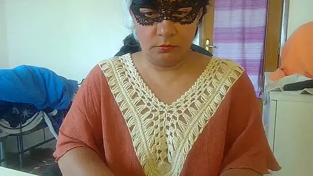 Ninalapiccolina online show from May 2026 01:49:02 PM