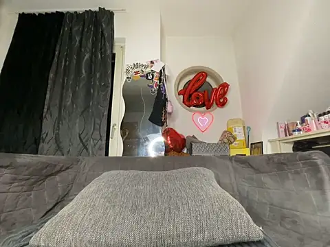 Snapshot of Tyraride chatting on February 2026 09:04:01 PM Tyraride online show from February 2026 09:04:01 PM