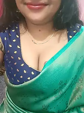 Snapshot of Ashwini_Gowda_91 chatting on December 2024 05:37:02 PM Ashwini Gowda 91 online show from December 2024 05:37:02 PM