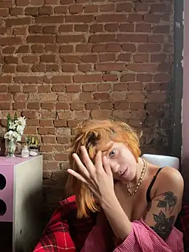 Snapshot of spacegirlll chatting on February 2026 05:00:02 PM spacegirlll online show from February 2026 05:00:02 PM