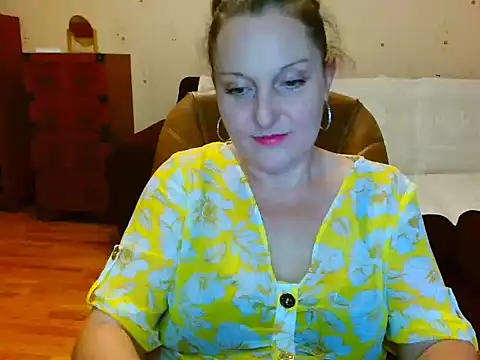 Alice3694 online show from December 2024 04:41:01 PM