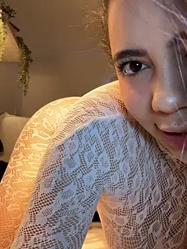 Aryrosee online show from May 2026 10:28:01 PM