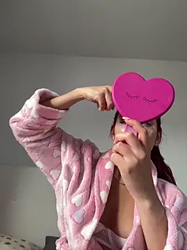 julialupato1606 online show from February 2025 03:38:01 PM