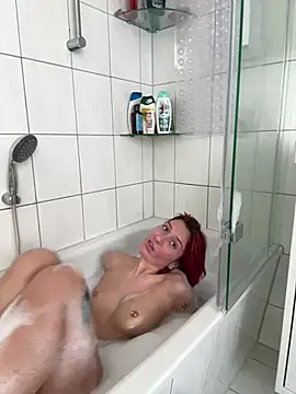 Snapshot of SonjaPrivat69_ chatting on January 2025 12:28:02 PM SonjaPrivat69 online show from January 2025 12:28:02 PM