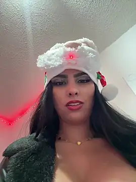 Snapshot of Maddy_Rouse_ chatting on December 2024 02:46:02 AM Maddy Rouse online show from December 2024 02:46:02 AM