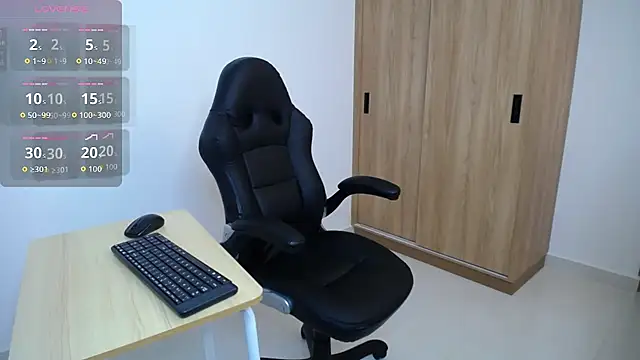 Snapshot of karoll_marquez chatting on January 2026 10:56:01 PM karoll marquez online show from January 2026 10:56:01 PM