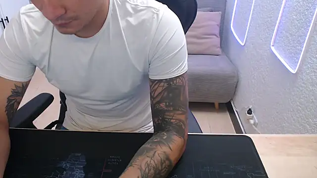 Snapshot of team_dinamite69 chatting on February 2026 12:33:02 PM team dinamite69 online show from February 2026 12:33:02 PM