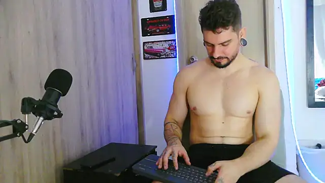 Aaron kwok28 online show from January 2026 12:57:01 AM