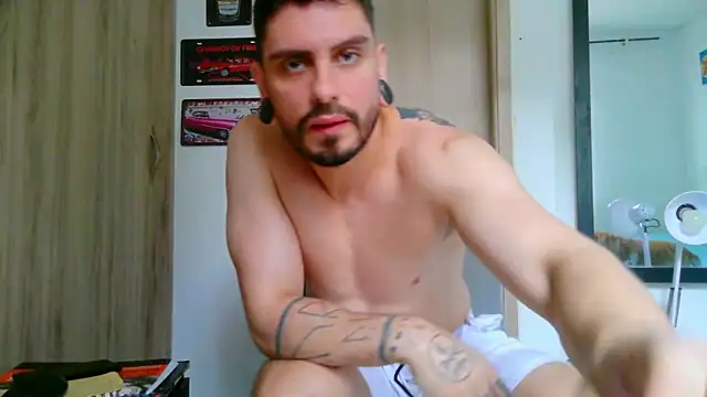 Aaron kwok28 online show from April 2026 06:35:01 PM