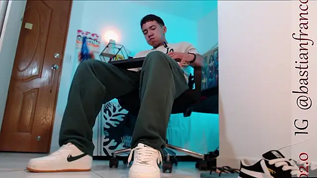 Snapshot of marc_ginale chatting on December 2024 04:47:02 AM marc ginale online show from December 2024 04:47:02 AM