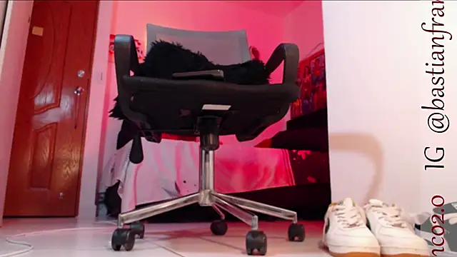 Snapshot of marc_ginale chatting on December 2024 08:56:01 AM marc ginale online show from December 2024 08:56:01 AM