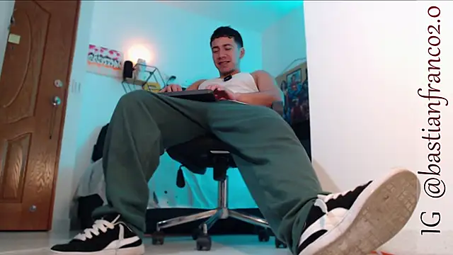 Snapshot of marc_ginale chatting on December 2024 11:57:02 PM marc ginale online show from December 2024 11:57:02 PM