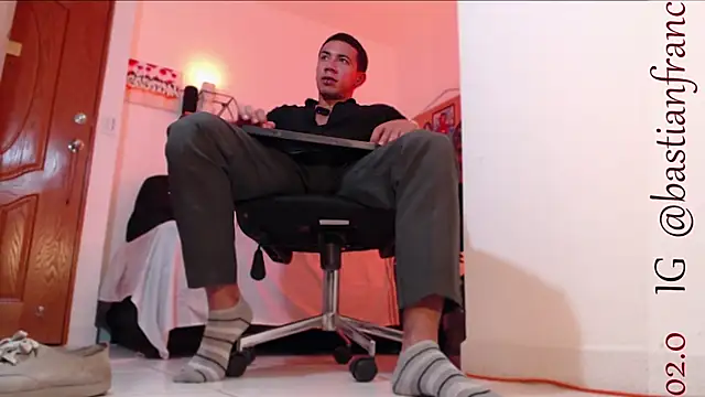 Snapshot of marc_ginale chatting on January 2025 03:01:01 AM marc ginale online show from January 2025 03:01:01 AM